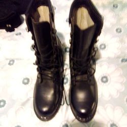 Black Boots New,Size 6  D,  By Dove Shoe Company Steele Toe