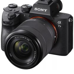 Sony 7 Iiii Mirror less Camera With Flash And Lense 