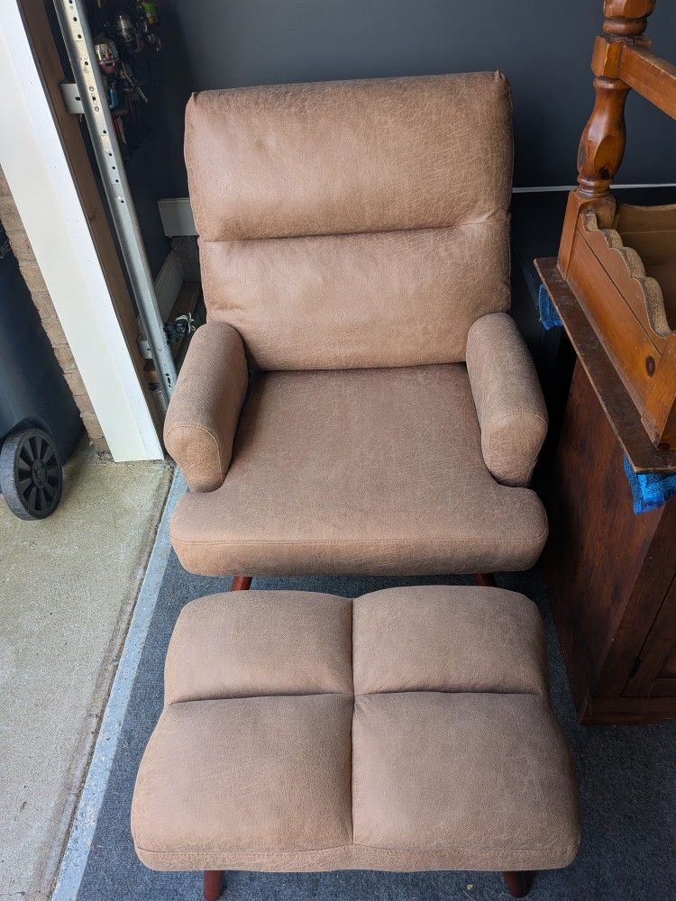 Chair & Ottoman – Clean & Comfortable
