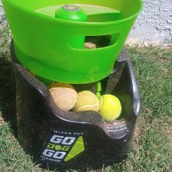 Automatic Fetch Machine Dog Ball Launcher 