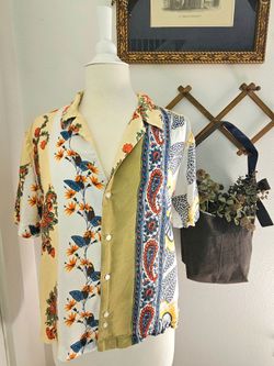 ShirtUrban Outfitters Button-Down Shirt size