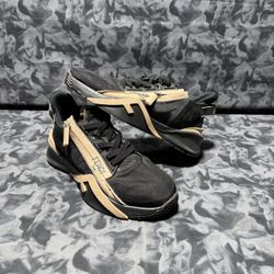 Fendi Flow Black nylon and suede low-tops Black/Pink Size 39 EU  Women size 8  The Fendi Flow Black nylon and suede low-tops in size 39 EU (Women size