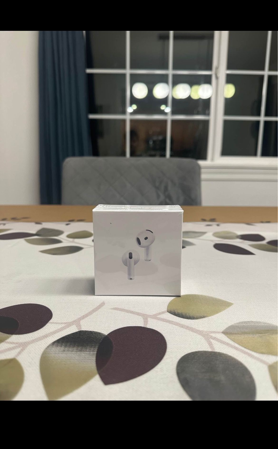 AirPods 4