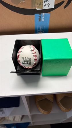 Flash catch light up baseball