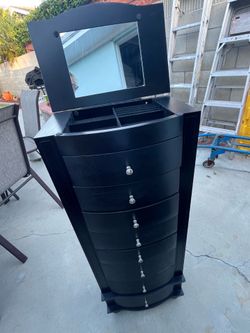 Jewelry and accessories  stand up armoire