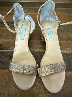 Woman’s shoes