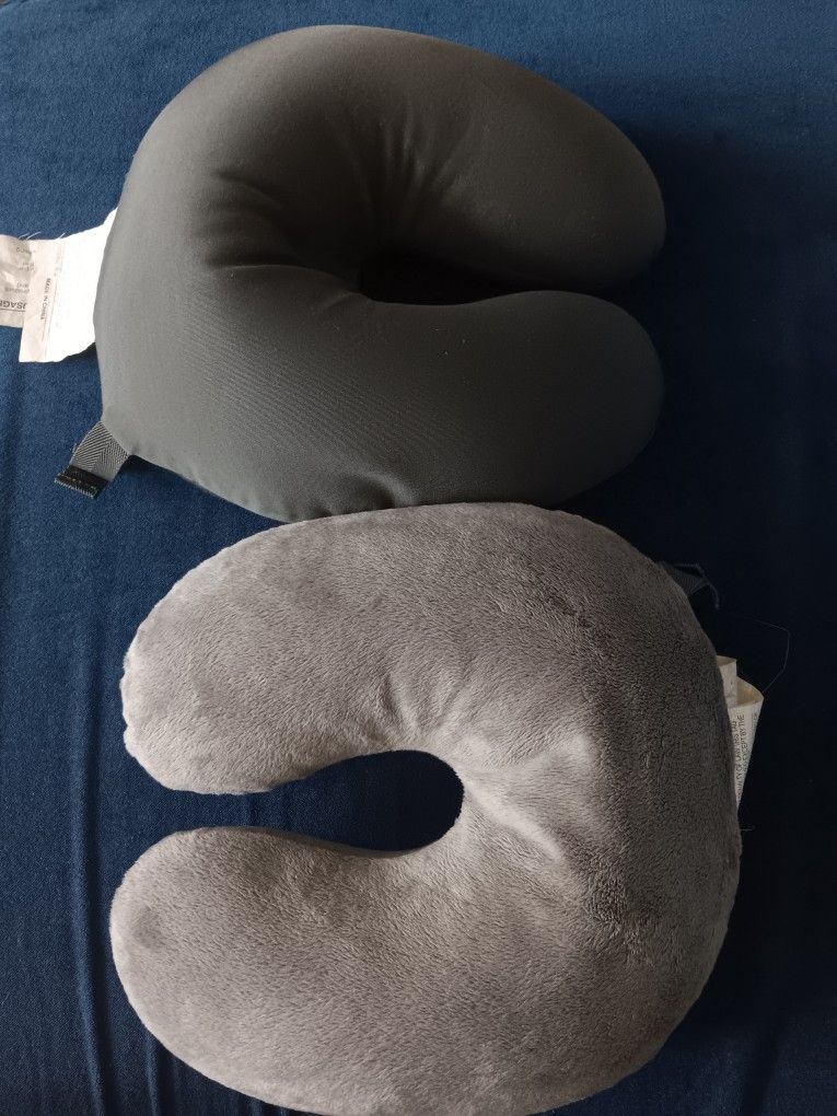 2 Travel Pillows Neck Pillows