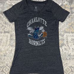 Adidas Charlotte Hornets Shirt Women’s Size M Gray Short Sleeve V-Neck NBA 