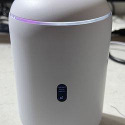 Ubiquiti UniFi Dream Router (UDR) — Wi-Fi 6