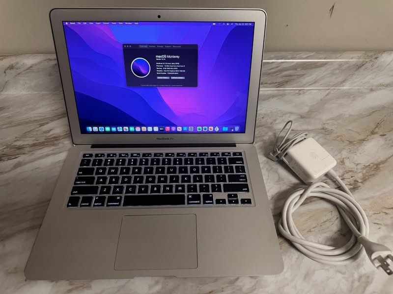 Apple MacBook Air 2015 (i5 2.7GHz / 8GB Ram / 512GB SSD) MacOS Monterey Office 2021