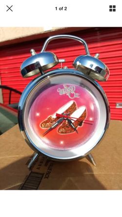 Collectible wizard of oz clock perfect Christmas present