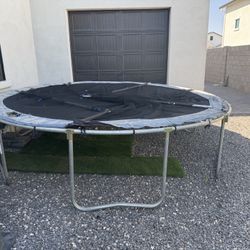 14’ Round Trampoline