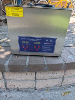 Digital ultrasonic cleaner