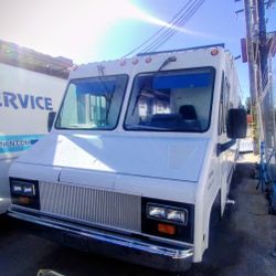 GMC Food Truck with Fire Restraint System
