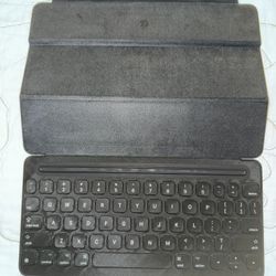 iPad Smart Keyboard 