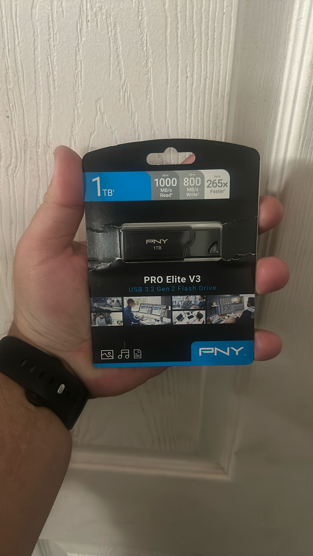 PNY Pro Elite V3 1TB Flash Drive *Brand new*