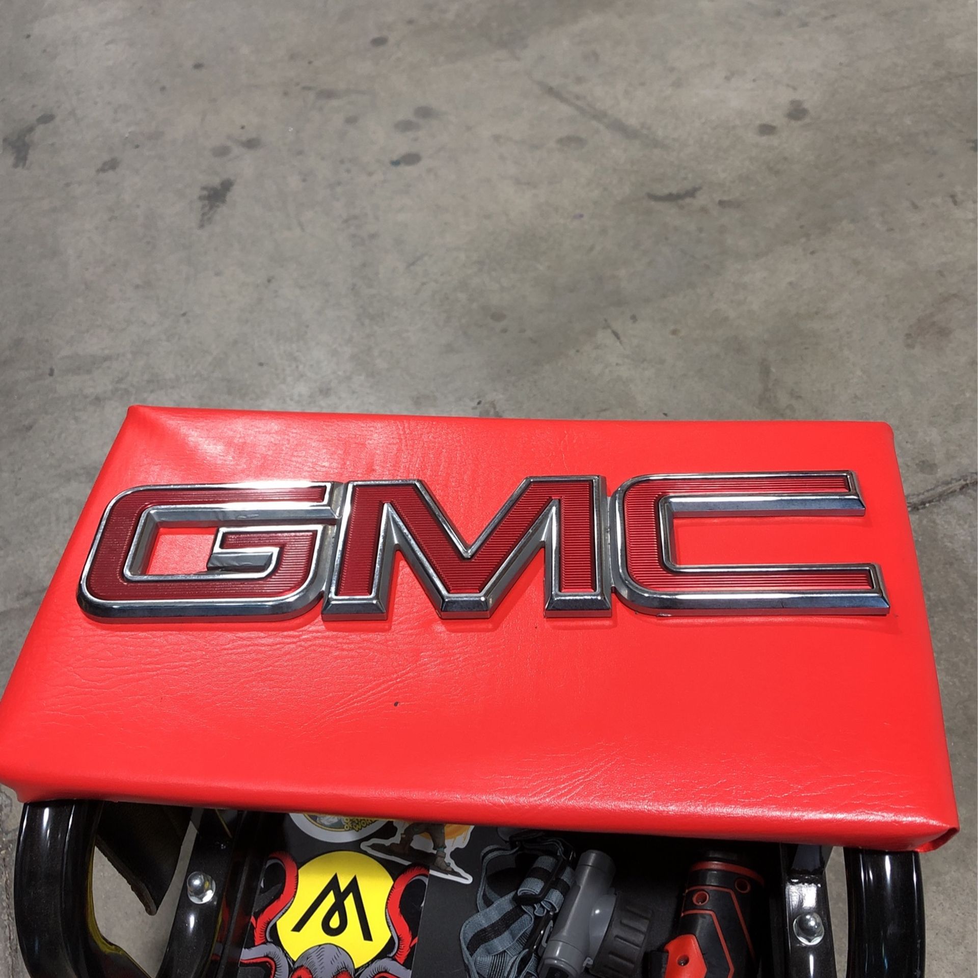 Gmc Tailgate Badge