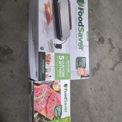 FOODSAVER VS3180 SPECIAL VALUE PACK AND VALUE COMBO PACK BOTH BRAND NEW IN BOX!