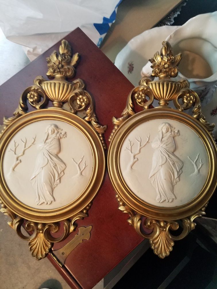 Vintage hanging decpr