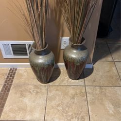 2 Vases W/ Dried Grass Set Of 2