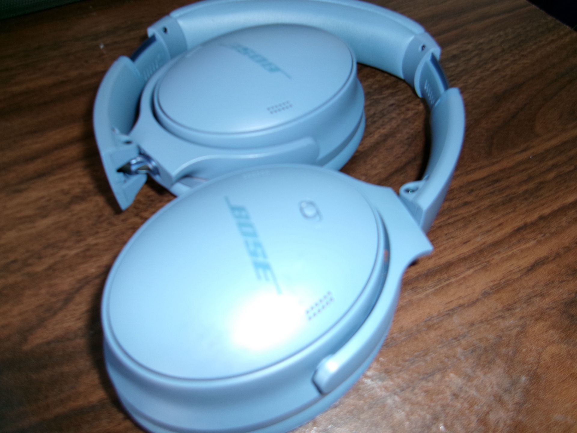 Bose QuietComfort Wireless Headphones – Blue Dusk – Great