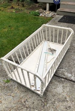 Cream Cradle Jenny Lind