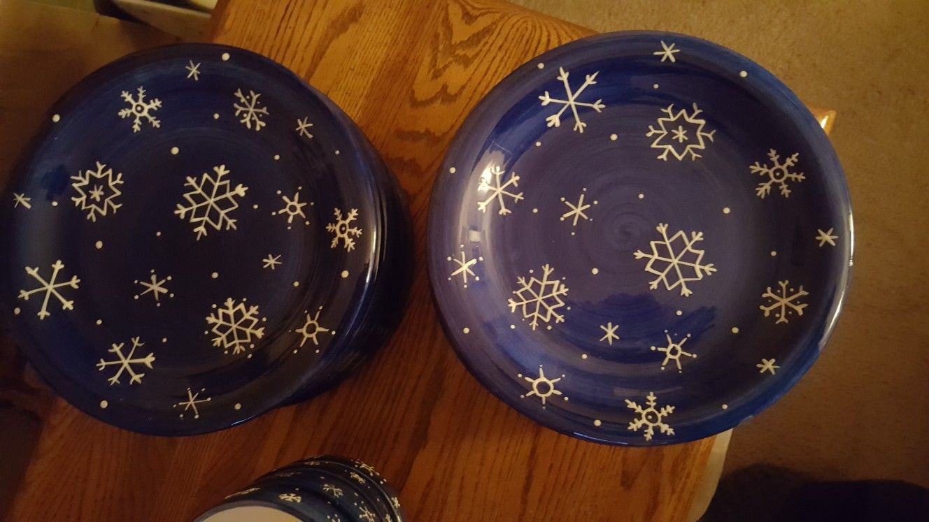 Snowflake Dishes