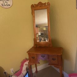 Table With Mirror 