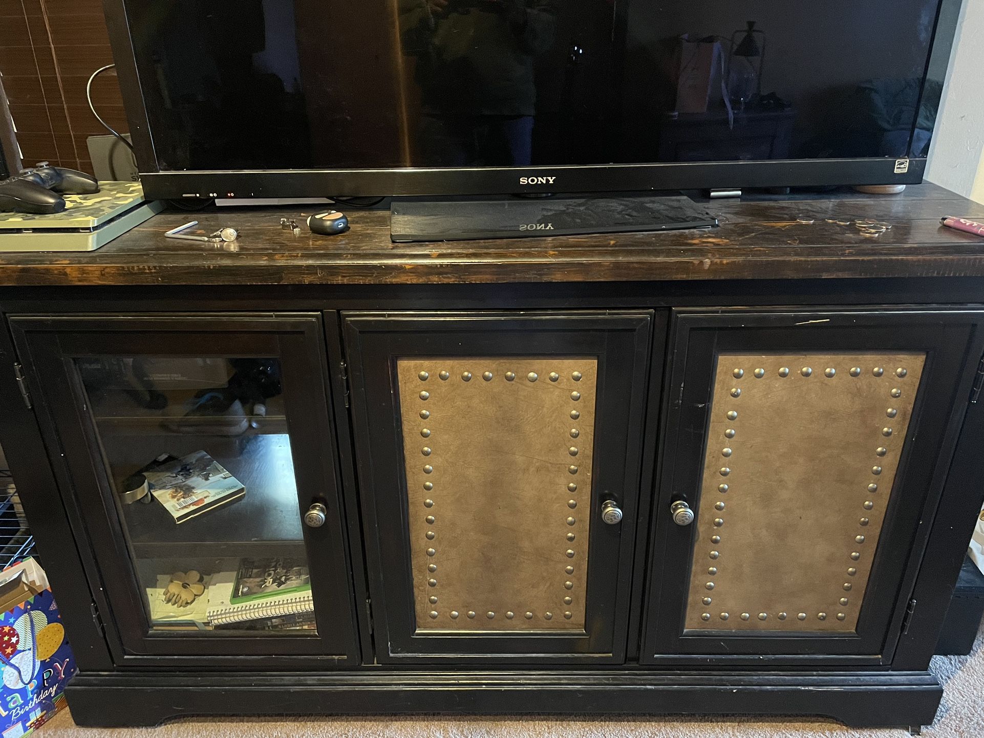 Tv Stand/Dresser