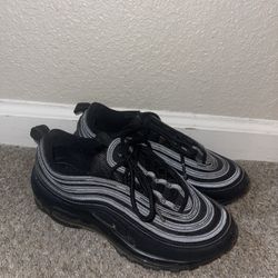 Nike shoes 97’  Size 7.5
