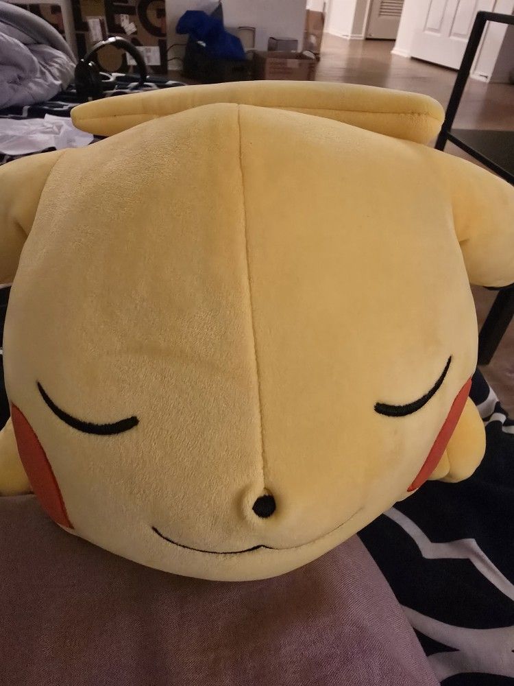 Pokemon Pikachu 18” plush
