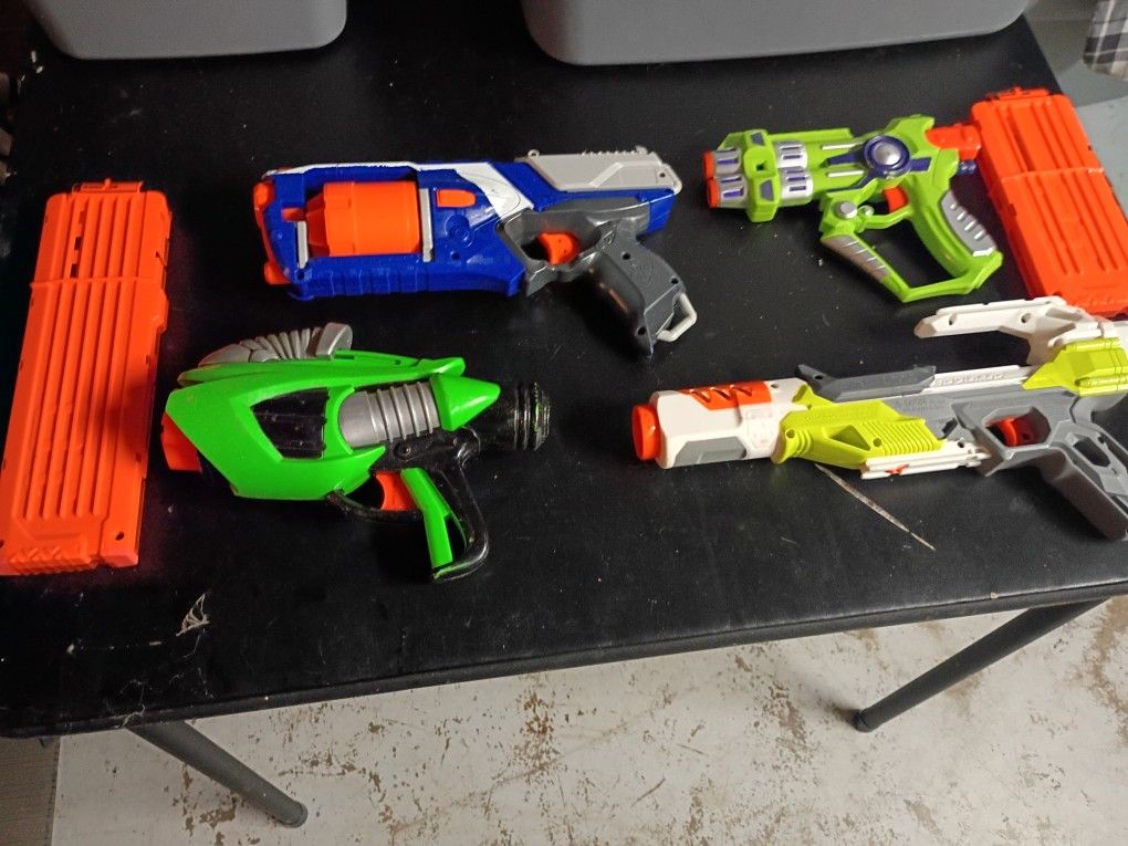 Nerf Guns 