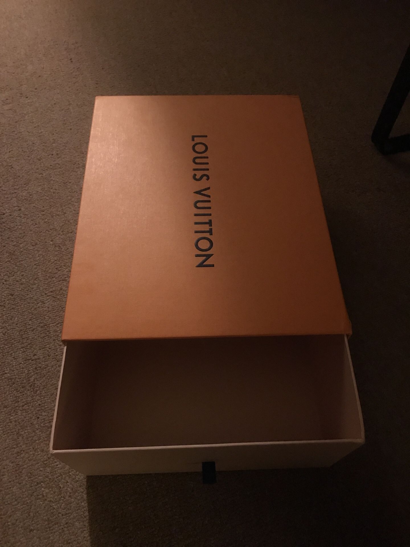Empty LV Louis Vuitton Shoe Box for Sale in Palos Verdes Estates