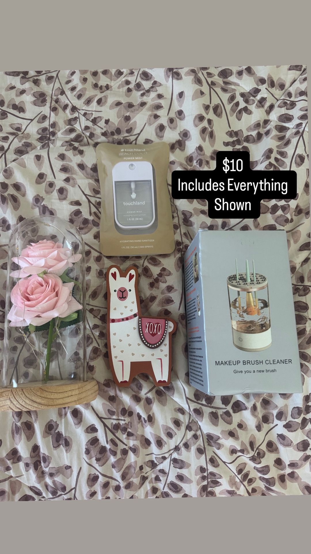 Touch land And Makeup And Decor