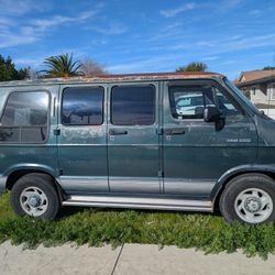 94 Dodge ram van 108k