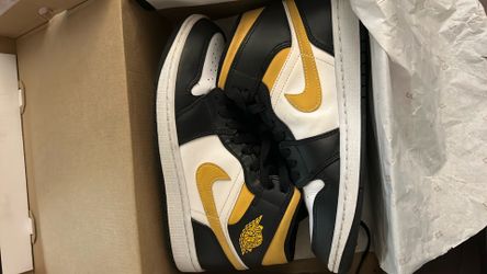 air jordan 1 mid white / pollen - black : size 7.5 in men’s