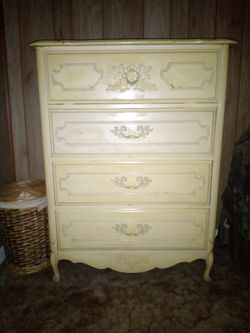 Vintage French Provincial Bonnet