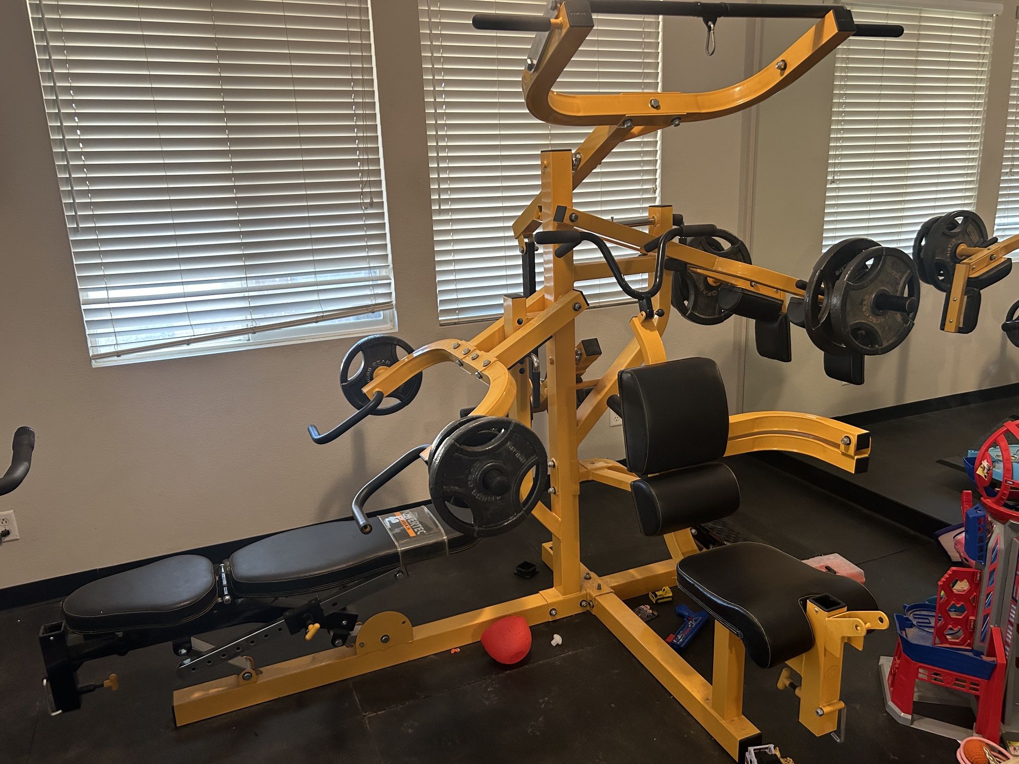 WORK OUT EQUIPMENT - NEED IT GONE ASAP!!