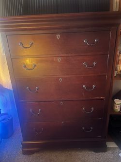 Dresser