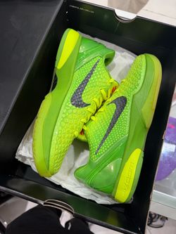 Nike Kobe Grinch size 8