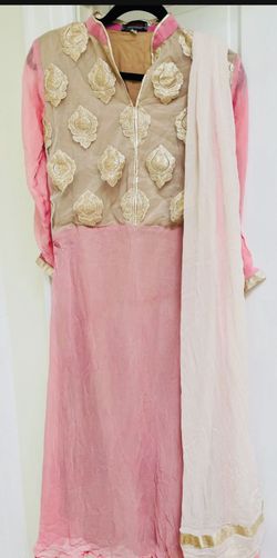 Unique style Indian/ Pakistani embroidered 3 pcs dress set! 