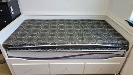 Twin trundle day bed