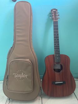Mahogany Baby Taylor Guitar w Case