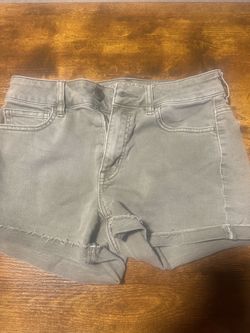 American Eagle female shorts - size 4