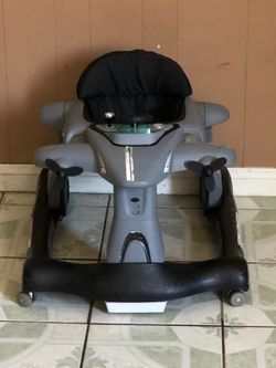 LIKE NEW BABY ACTIVITY WALKER MUSIC LIGHTS AND SONGS WORKS!!!!