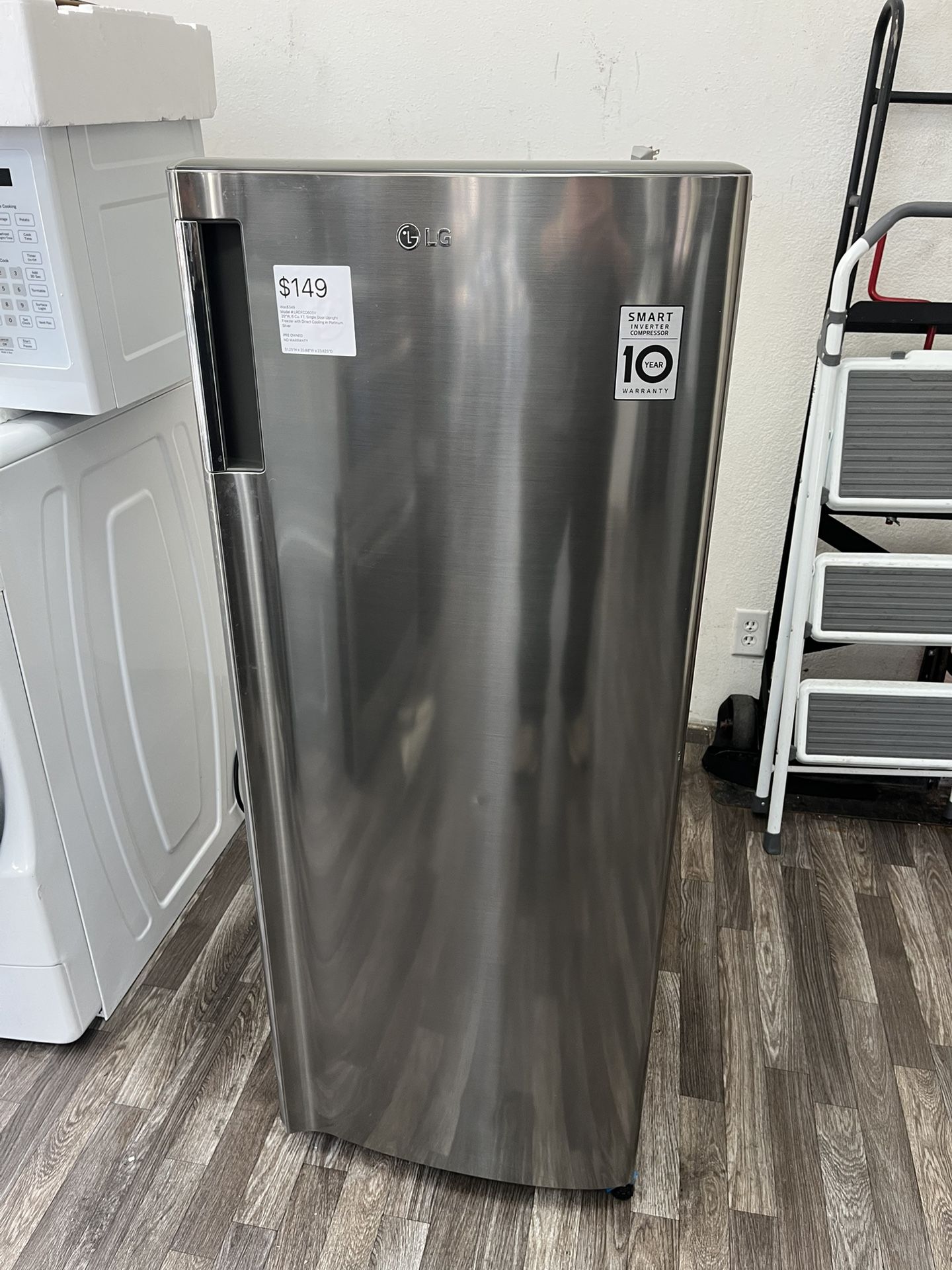 Pre-Owned LG 20”W 6 Cu Ft Single Door Upright Freezer w/ Direct Cooling