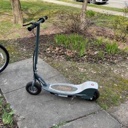 Razor E300 Electric Scooter 