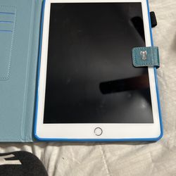 iPad 6th Generation 32 GB 
