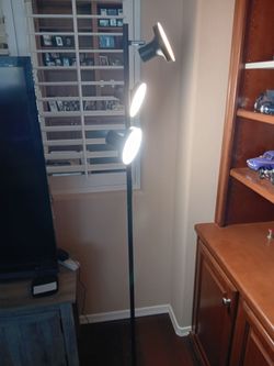 2 remote controlled pole lights