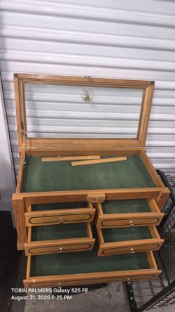 Wooden jewelry display/storage box